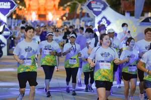 BIB: 463, 396, 032
                            <button type="button" onclick="openModal(22466770)" class="btn btn-primary btn-sm float-right btn-popup" data-toggle="modal" data-target=".modal-high-quality">
                        <i class="fas fa-shopping-cart"></i> Add to Cart
                    </button>
                                            <button type="button" onclick="isThisMe(22466770, true)" class="btn btn-success btn-sm float-right btn-popup btn-isme hidden" data-toggle="tooltip" data-placement="bottom" title="นี่คือรูปของคุณใช่ไหม คลิกที่นี่เพื่อเอาเข้าอัลบั้ม">
                        <i class="fas fa-plus"></i> Add to album
                    </button>
                    <button type="button" onclick="isThisMe(22466770, false)" class="btn btn-warning btn-sm float-right btn-popup btn-isnotme hidden">
                        <i class="fas fa-ban"></i> Remove from album
                    </button>